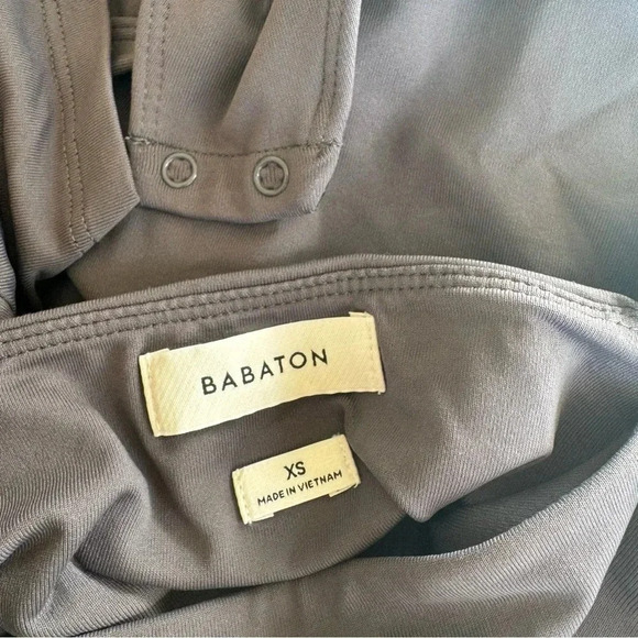 NWT Aritzia Babaton Contour Squareneck Short Sleeve Bodysuit Elegant Charcoal - Picture 5 of 5